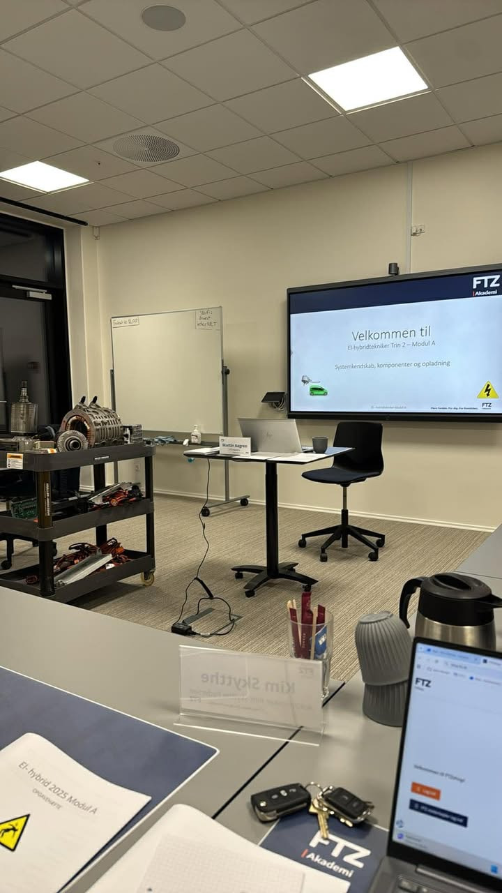 Autotekniker Kim Skytthe lukket i tre dage på grund af kursus