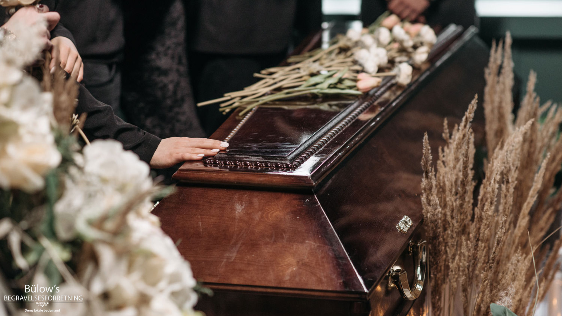 Ingen skal herfra alene – Bülows Begravelsesforretning støtter vigtig indsats for værdige afskeder
