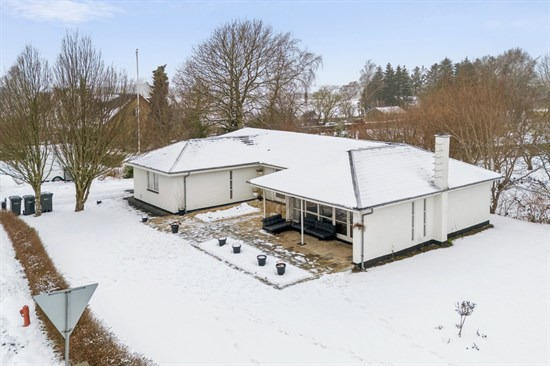 Balslevvej 1A og 1 anden boliger er kommet til salg denne uge i Ejby - se boligerne her.