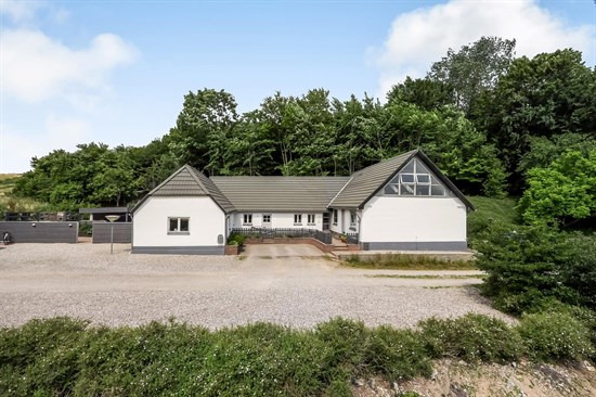 Top 6 over dyreste boliger til salg i Vissenbjerg. Priser op til 6.400.000 kr