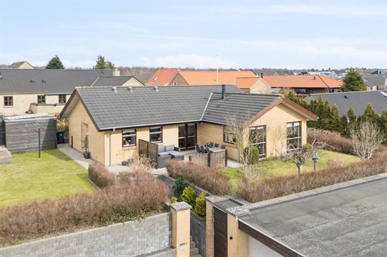 Skovbakken 40 og 3 andre boliger er kommet til salg denne uge i Nibe - se boligerne her.