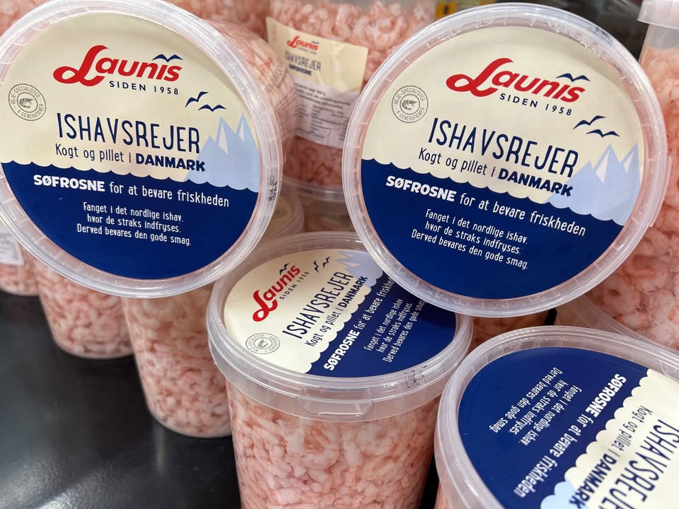 Min Købmand i Asp tilbyder kæmpe bøtter med rejer til ja tak pris