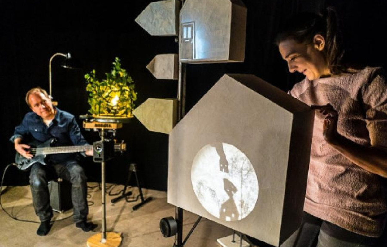 Oplev børneteaterforestillingen 'Hjem' på Herning Bibliotek 