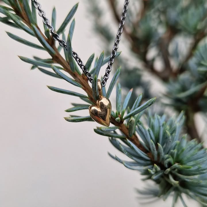 Guldsmed Ø præsenterer nye hjerteformede og diamantbesatte smykker