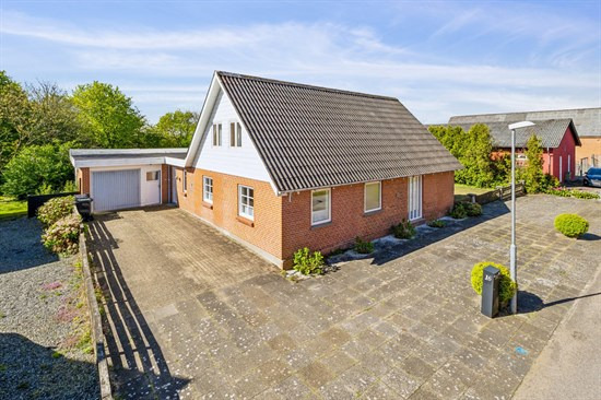 Til salg hos Nybolig Skive I/S: Mulighedsrig villa nær Skive
