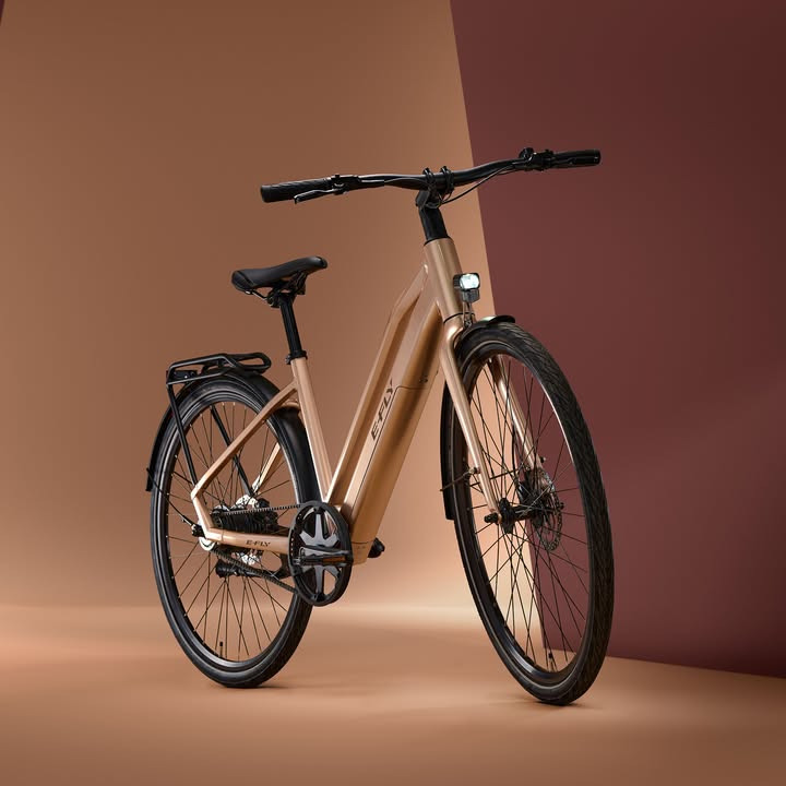 Specialisten v/Jonas Stokbro Thomsen præsenterer de nyeste elcykler fra E-Fly