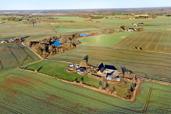 Top 6 over dyreste boliger til salg i Ulstrup. Priser op til 3.695.000 kr