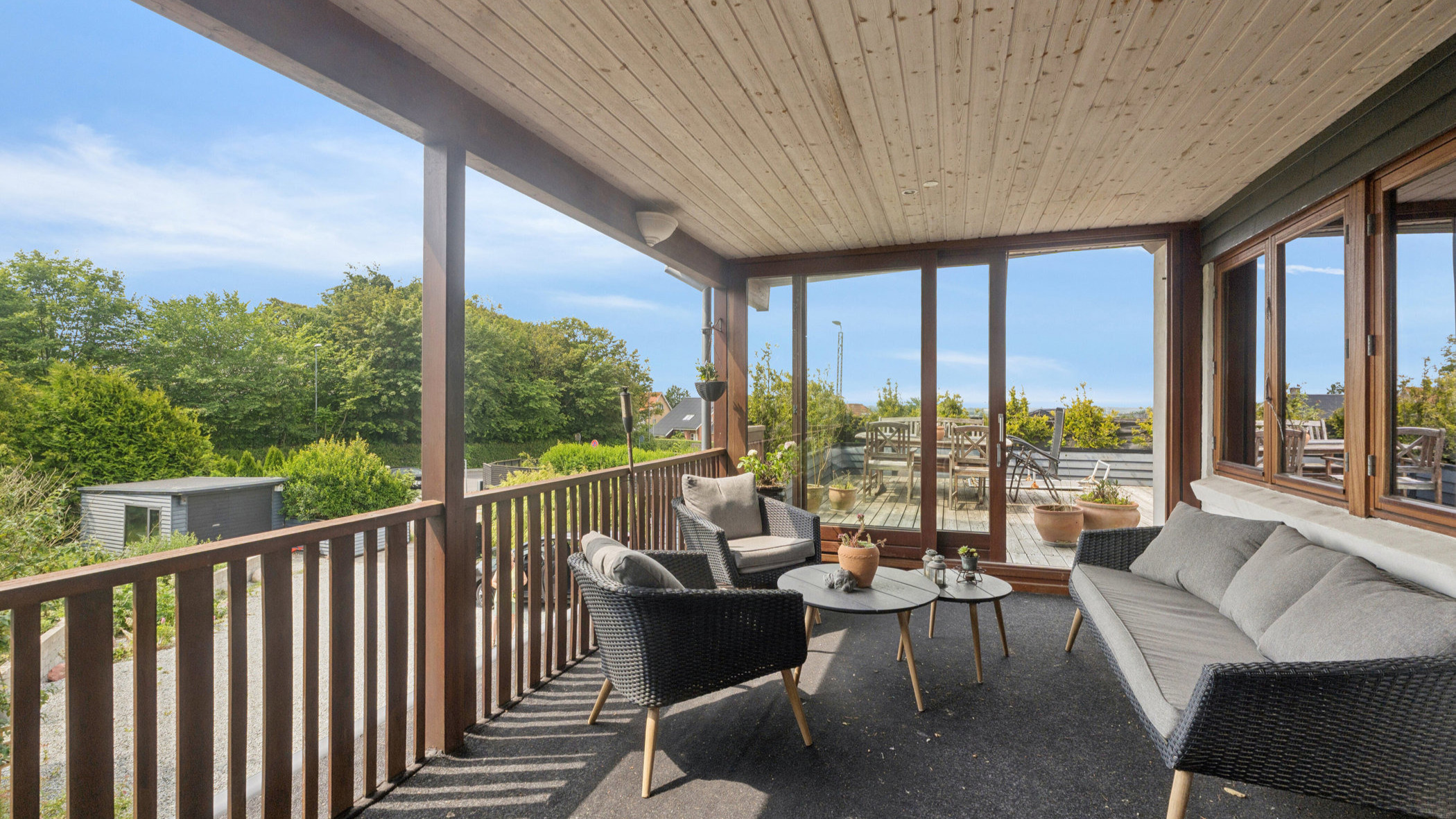 Indbydende villa med stor have til familien