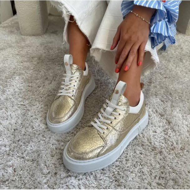 Rosengreen tilbyder store besparelser på guld sneakers i skind