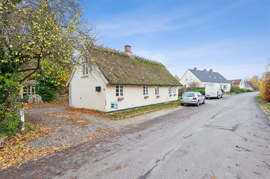 Tjørnevej 8 er til salg for kun 2.695.000 kr.: Se de billigste boliger til salg i Karlslunde her