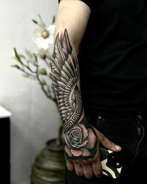 Mr. & Mrs. Tattoo annoncerer ledige tider med Alex i marts