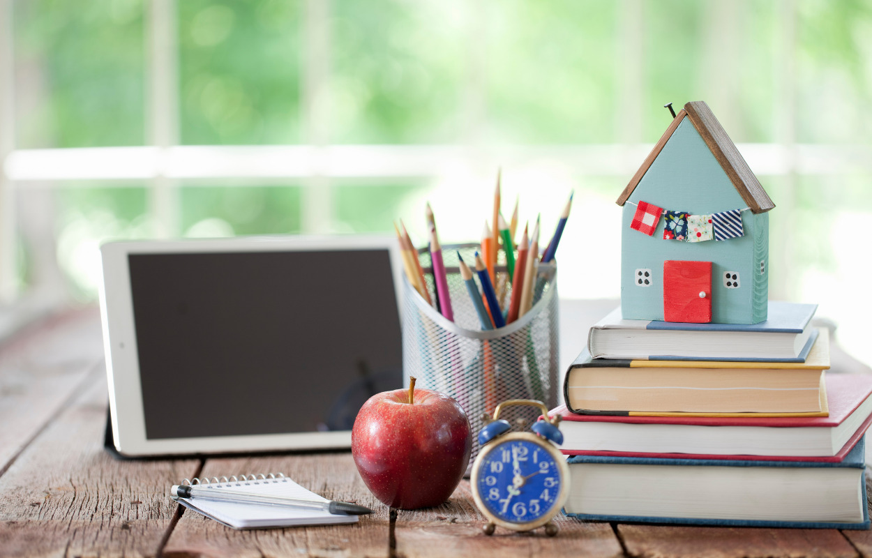 Par fra Herning hjemmeunderviser fire ud af seks børn