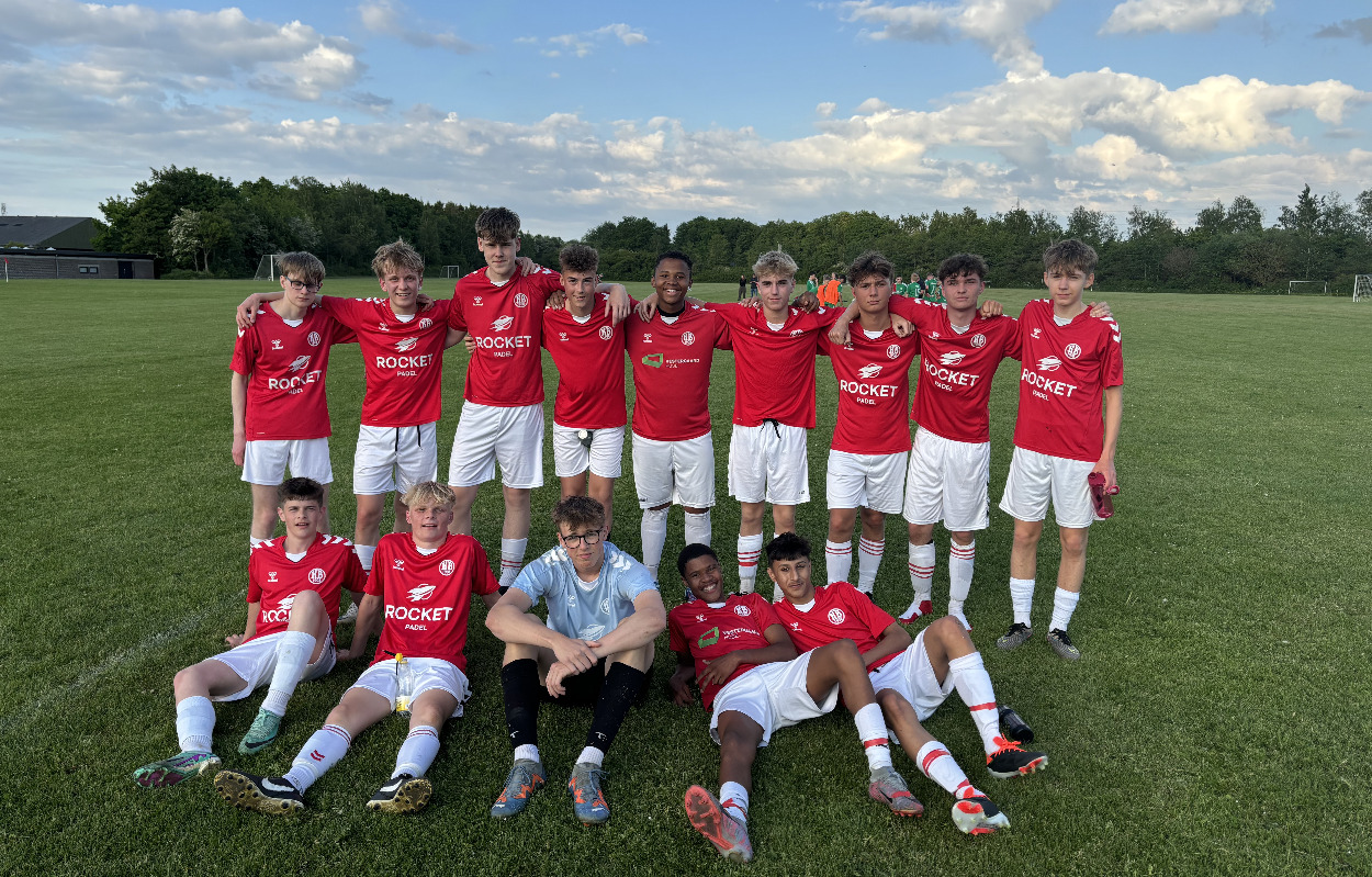 Kristrup Boldklubs U16-drenge dominerer med stor sejr over Mariehøj Kammeraterne: “Stensikker sejr”