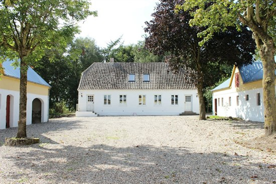 Rævkærvej 21 og 2 andre boliger er kommet til salg denne uge i Farsø - se boligerne her.