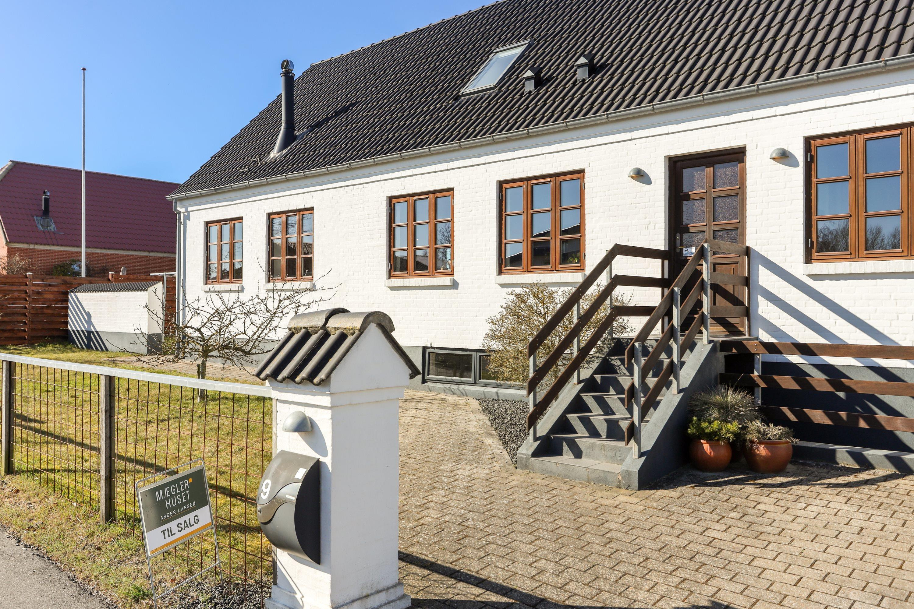 Klassisk og indflytningsklar villa i familievenlige omgivelser i Løgstør