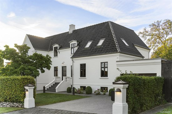 Top 6 over dyreste boliger til salg i Risskov. Priser op til 32.000.000 kr