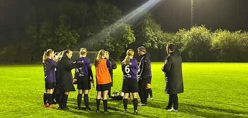 Holte og Fiona lyser op i dramatisk 3-3 kamp mod NRUI/HTS