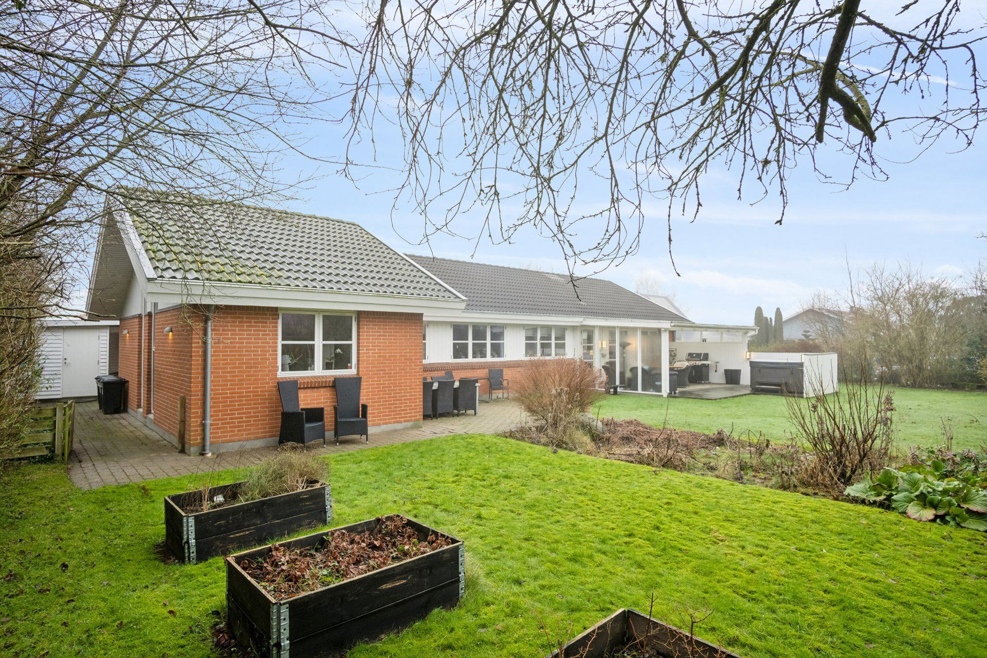 Luksusbolig netop kommet til salg i Tranbjerg J: Se hvad du skal smide for Tranbjerg Js dyreste adresser her