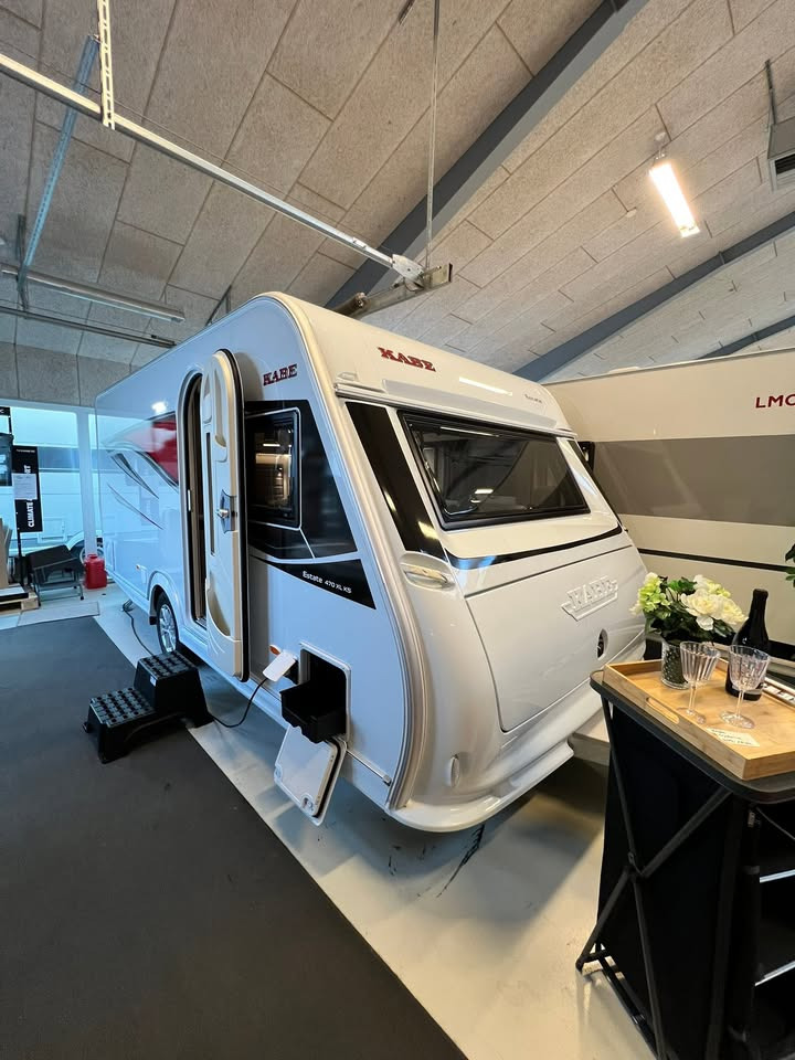 Brønderslev Caravan & Trailer Center præsenterer 2026 Kabe Estate 470 XL/KS med luksusudstyr