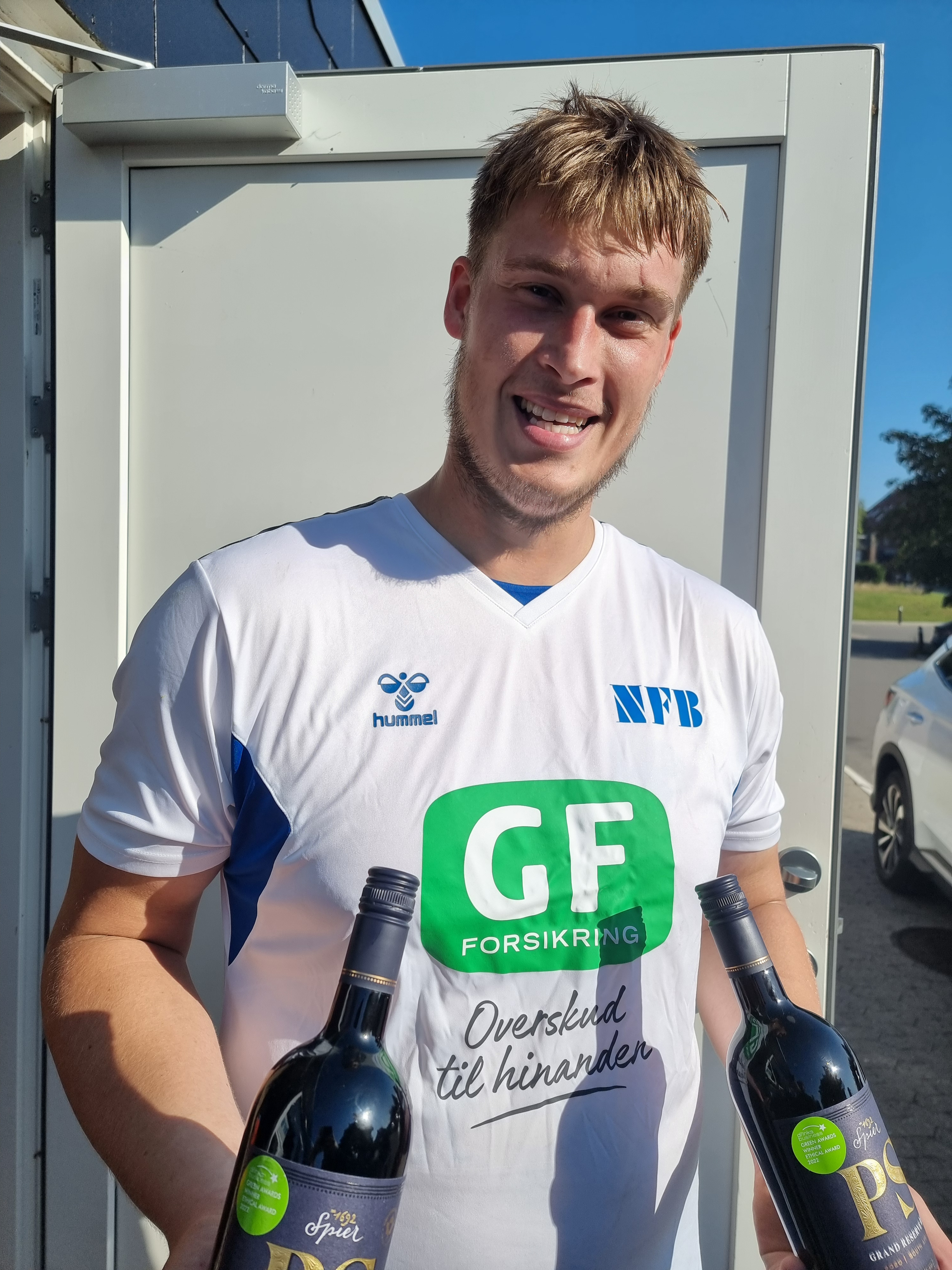 NFB triumferer over topholdet DMI med skarpe kontraangreb og solid defensiv