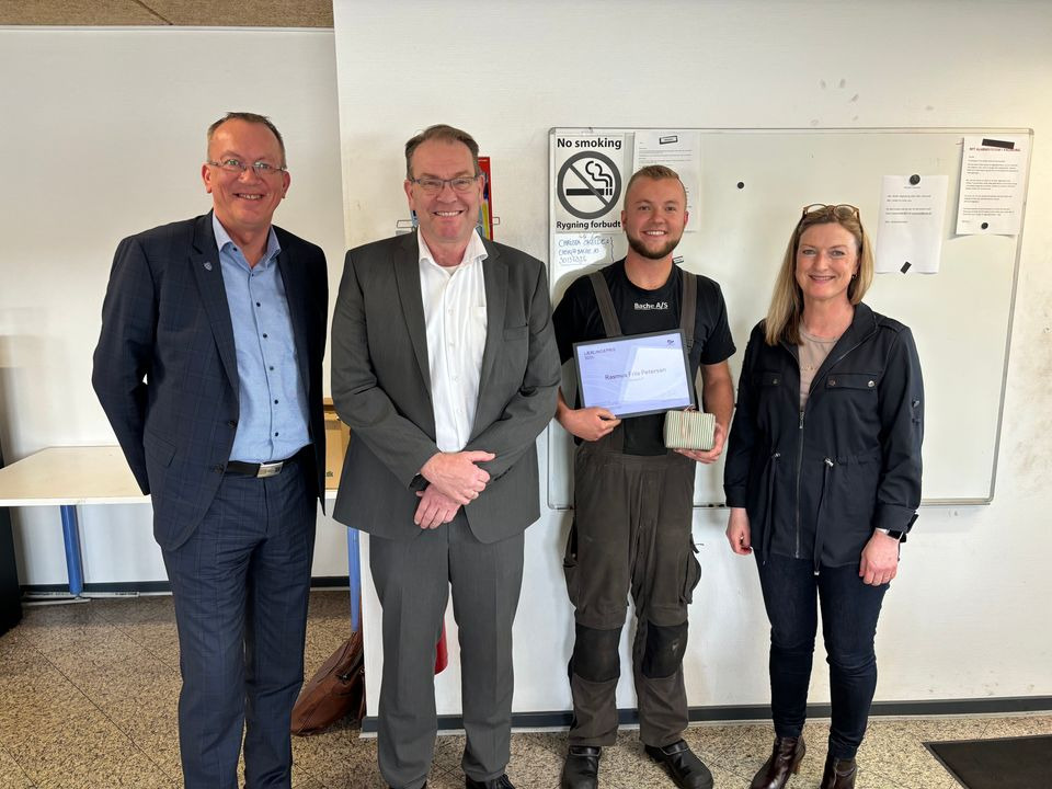 Fejedreng blev lastvogsmekaniker i Padborg og vinder DI-pris