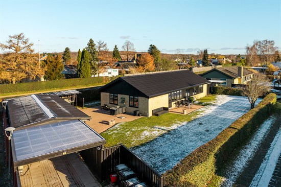 Skovvangsvej 63 er til salg for kun 2.095.000 kr.: Se de billigste boliger til salg i Stenløse her