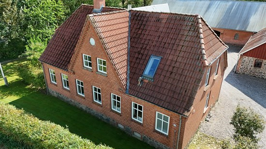 Netop kommet til salg: Iller Byvej 25 en af Ans Bys dyreste adresser