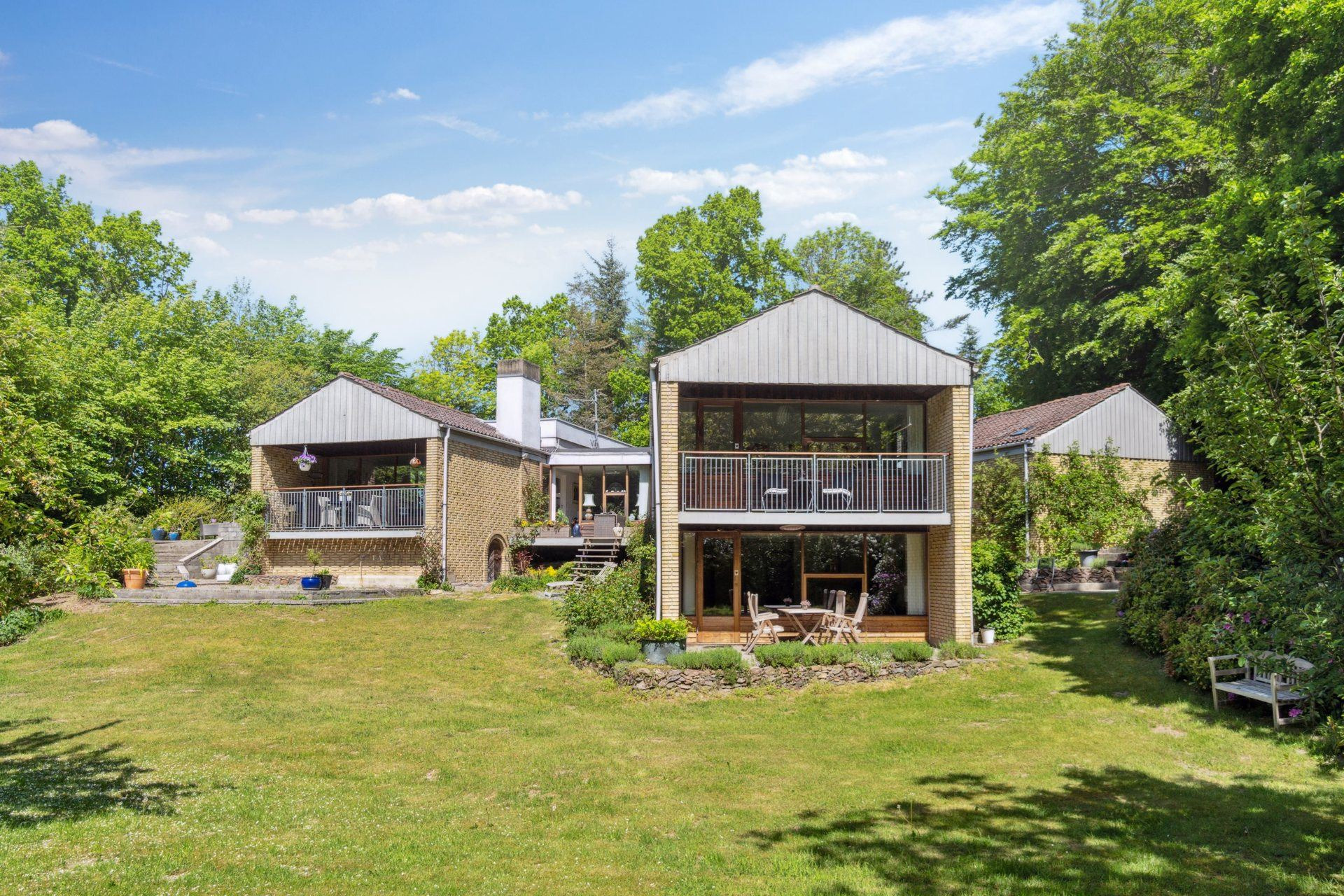 Drømmer du om luksus? For 2,9  mio. kroner er Nellemosevej 44 kommet til salg - Se den og de dyreste boliger til salg her