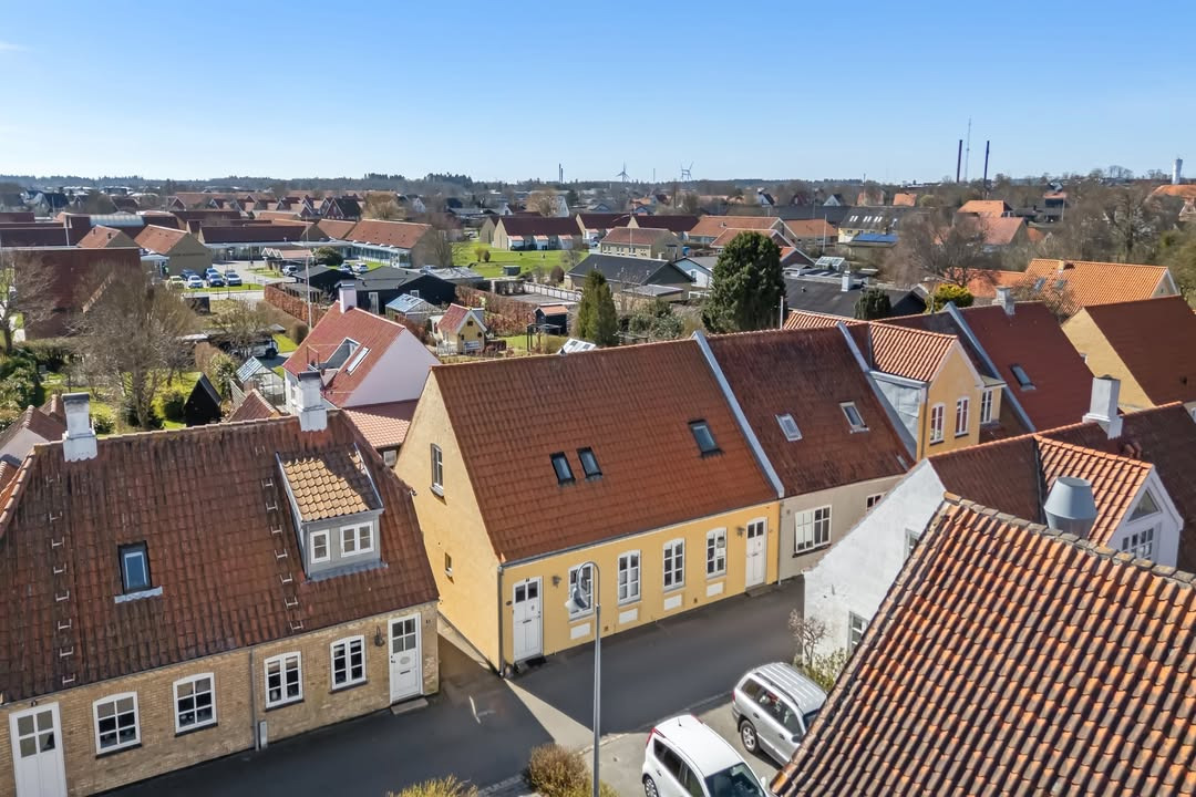 Mæglerhuset Sæby præsenterer nye priser på velbeliggende lejligheder i Sæbys gamle bydel