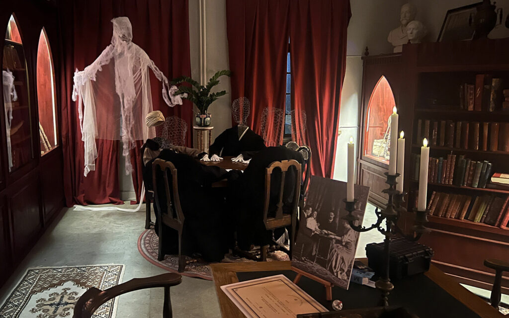 Udforsk spøgelsernes verden på Museum Obscurum