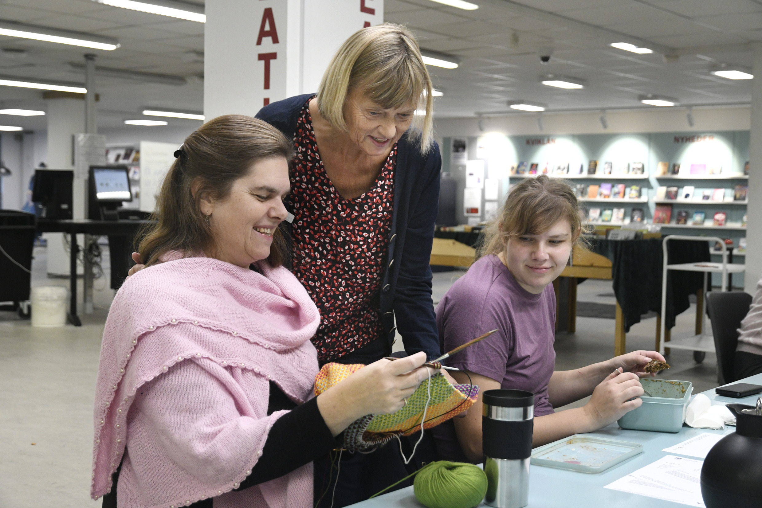 Kreativ hygge i Fredensborg: Håndarbejdscafé på biblioteket