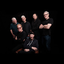 Oysterband bringer britisk folk-rock til Aalborg