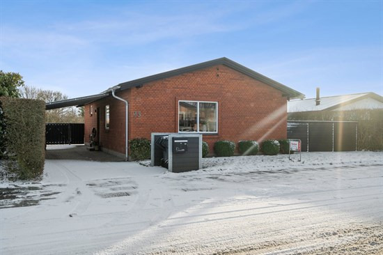 Charmerende og velindrettet villa i familievenligt kvarter