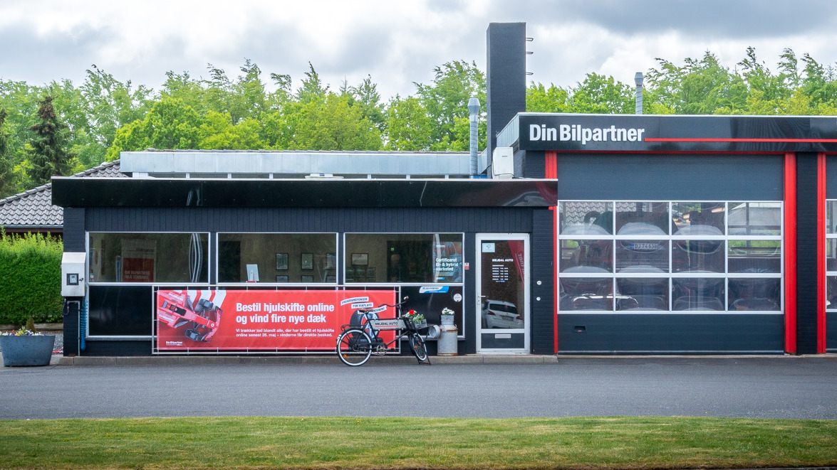Mød Mejdal Auto: Din partner i bilpleje