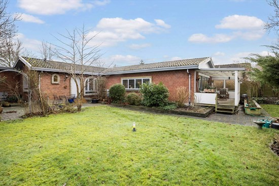 Pris sat ned med 100.000 kr. på Lærke Alle 28