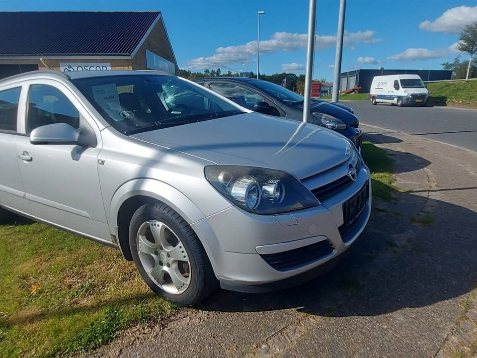 P.C. BILER ApS anbefaler prøvekørsel af Opel Astra på en mandag