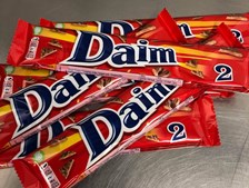 Min Købmand Øster Bjerregrav annoncerer ja tak-tilbud på dobbelt Daim chokolade