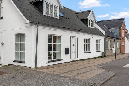 Barupvejen 38 er til salg for kun 1.045.000 kr.: Se de billigste boliger til salg i Karise her
