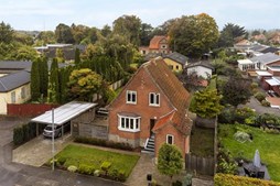 Søndervang 2 og 2 andre boliger er kommet til salg denne uge i Sakskøbing - se boligerne her.