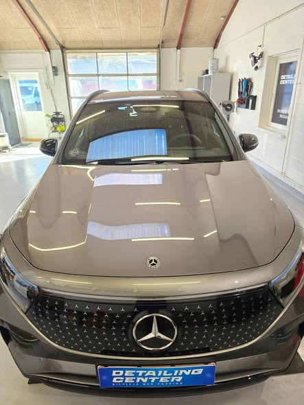 Detaljering med Opti-Coat Pro3: Langvarig beskyttelse til Mercedes EQA 250+ hos Detailing Center