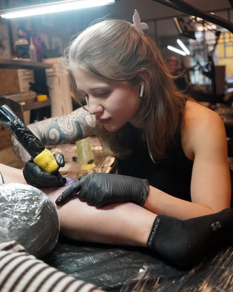 Tattoo Studio 96 præsenterer nyt floral tattoo af Anastasia