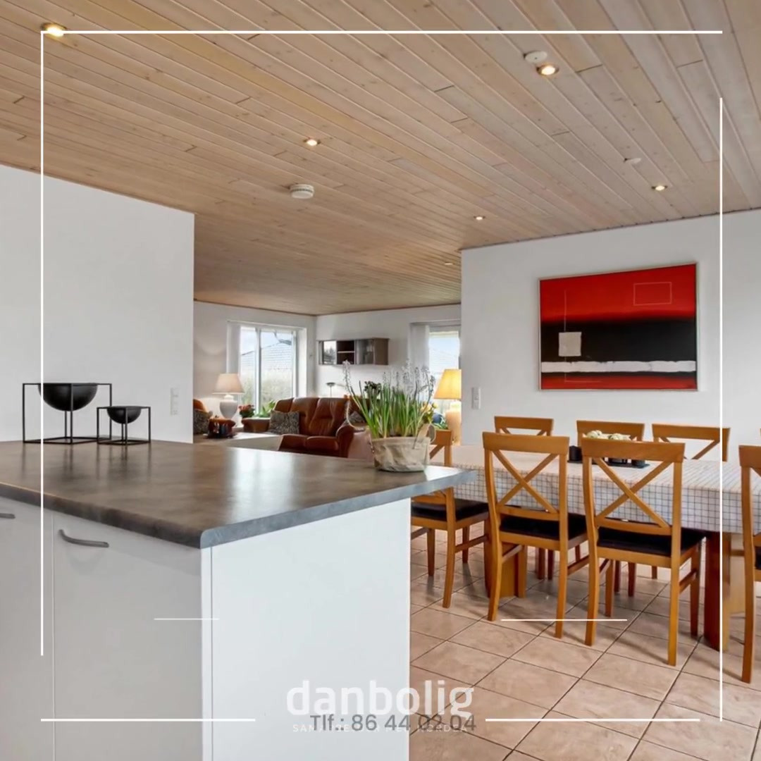 Danbolig Randers fremhæver skøn villa i Stevnstrup til salg