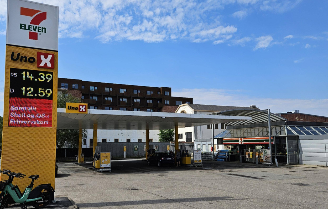 Uno-X og 7-Eleven fejrer naboskab i Valby med tilbud på åbningsdag 