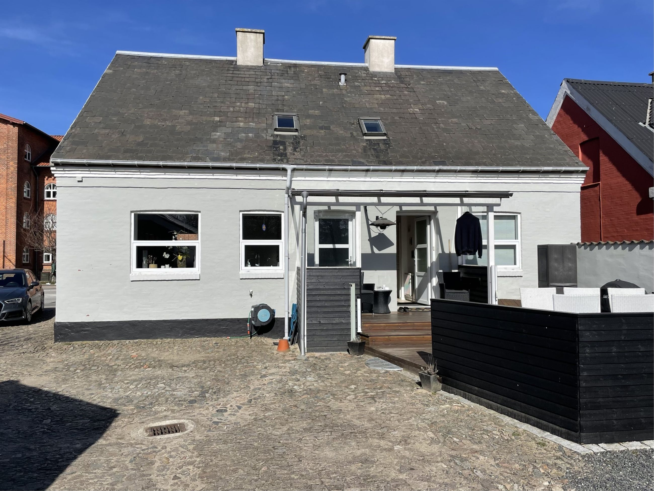 To-familie hus midt i Hjørring med mange muligheder