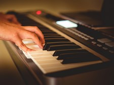 Oplev bibliotekets digitale univers og musikalske events i Nykøbing Sjælland