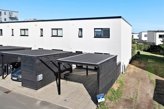 Hovedvejen 215 er til salg for kun 2.297.000 kr.: Se de billigste boliger til salg i Hasselager her