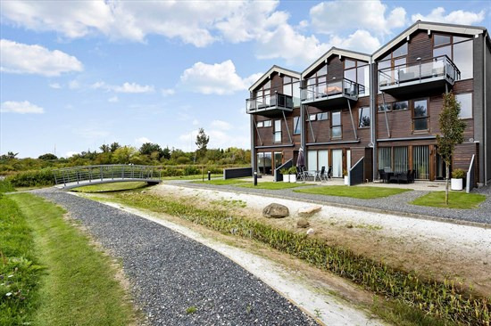 Vestre Engvej 24A og 1 anden boliger er kommet til salg denne uge i Bogense - se boligerne her.