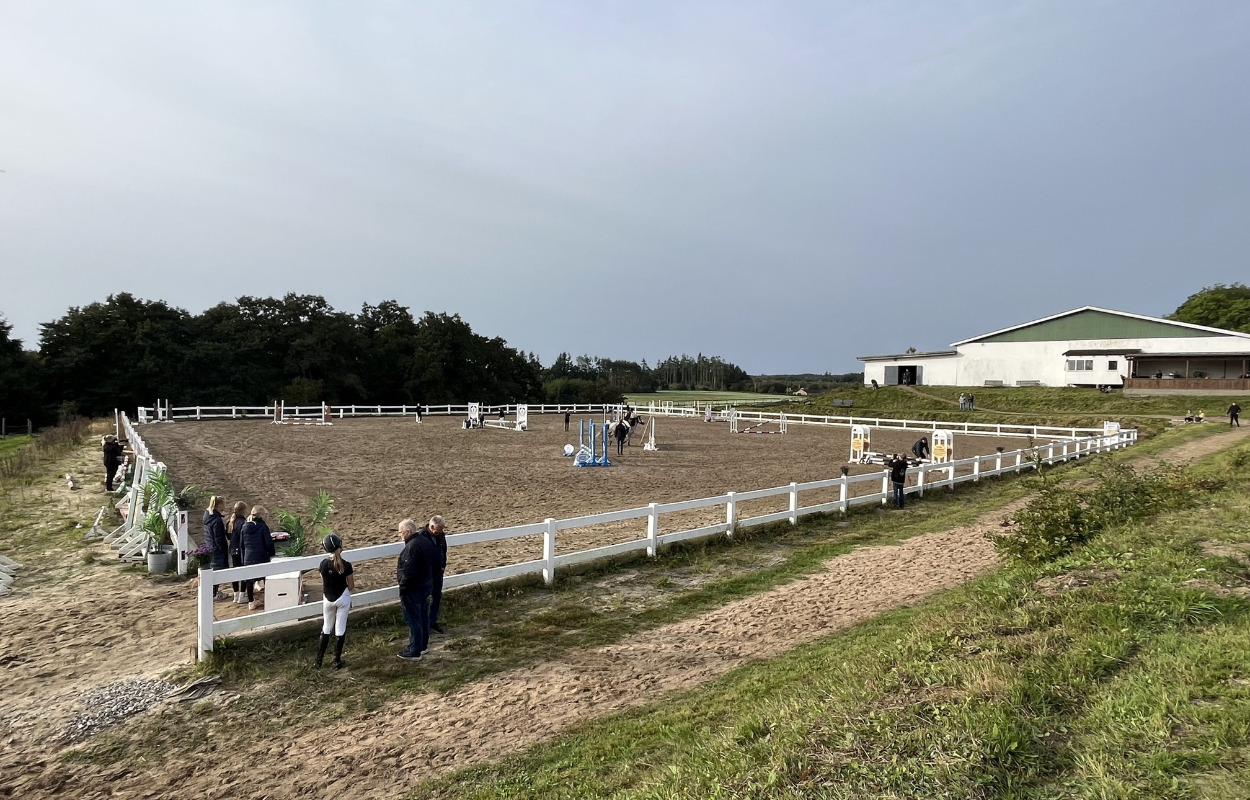 Ridesporten i Hadsund styrkes med hjælp fra nordjysk fond  
