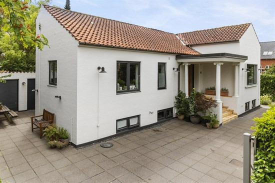 Lindeallé 42 og 9 andre boliger er kommet til salg denne uge i Odense - se boligerne her.