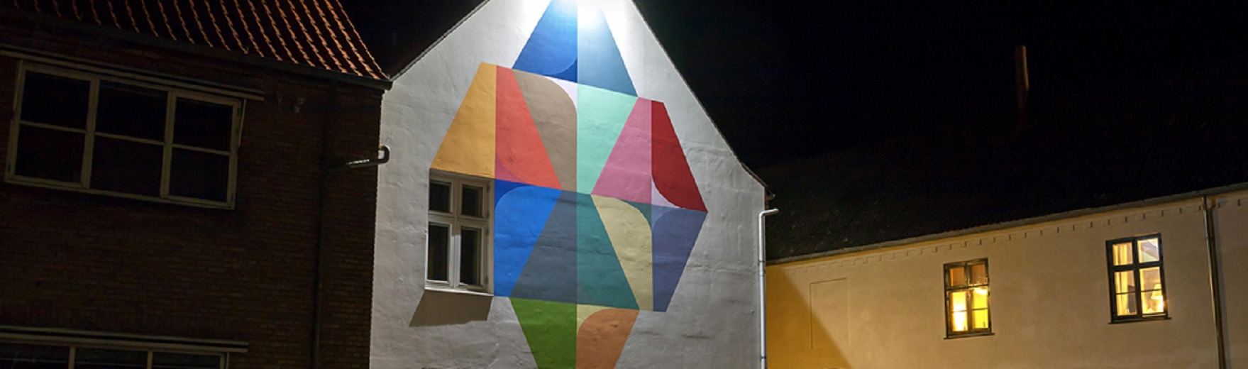 Oplev Holbæk Art: Aftenrundvisning til byens belyste kunstværker